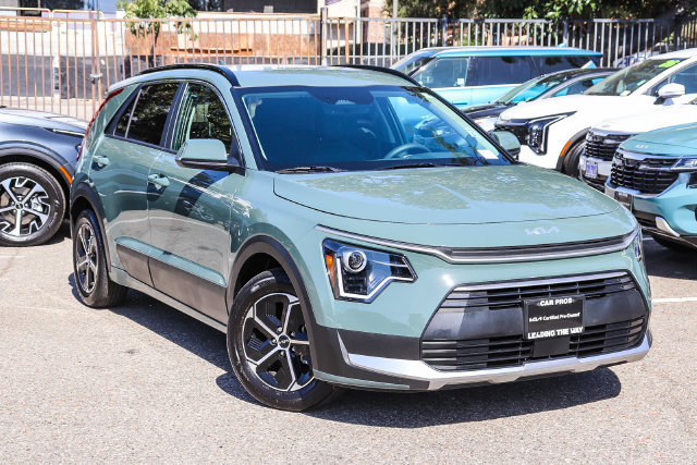Certified 2025 Kia Niro EX FWD image 1