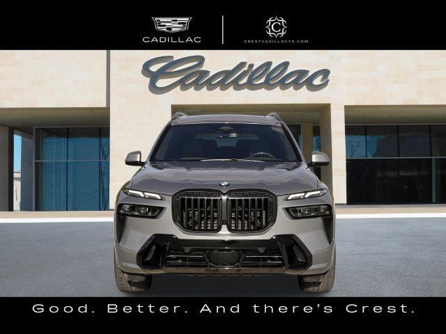 Used 2024 BMW X7 xDrive40i w/ M Sport Package AWD/4WD image 8