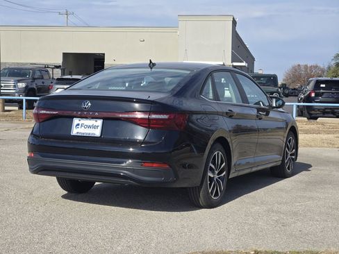 New 2026 Volkswagen Jetta SE FWD image 4