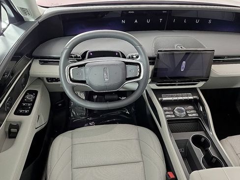 Used 2026 Lincoln Nautilus Premier w/ Equipment Group 102A AWD/4WD image 9