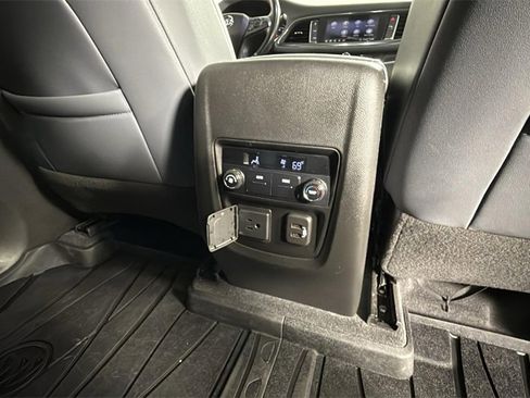 Used 2021 Buick Enclave Essence w/ Sport Touring Edition image 30