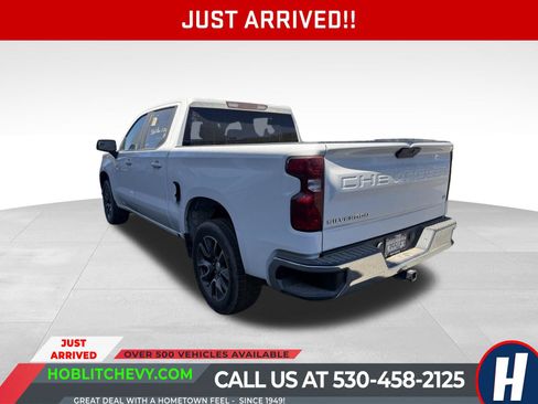 Used 2021 Chevrolet Silverado 1500 LT AWD/4WD image 3