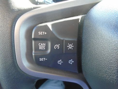 Used 2025 Ford Bronco Big Bend image 14