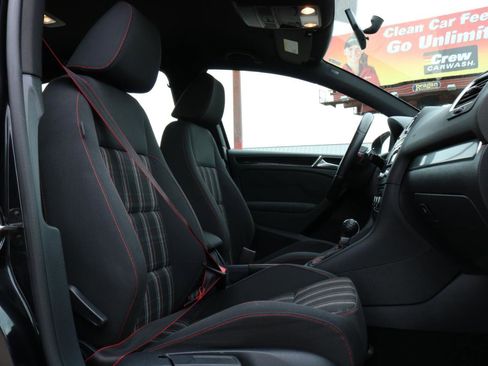 Used 2013 Volkswagen Golf 4-Door FWD image 50