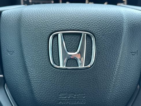 Used 2025 Honda Ridgeline Sport image 38