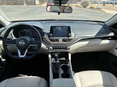 Certified 2024 Nissan Altima 2.5 SV FWD image 14
