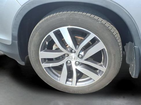 Used 2018 Honda Pilot Elite image 18