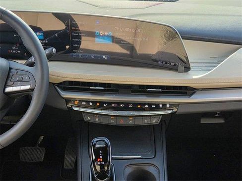 Certified 2024 Cadillac XT4 Premium Luxury image 17