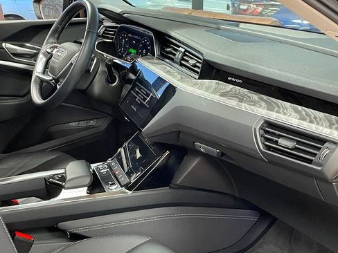 Used 2021 Audi e-tron Premium w/ Convenience Plus Package image 27
