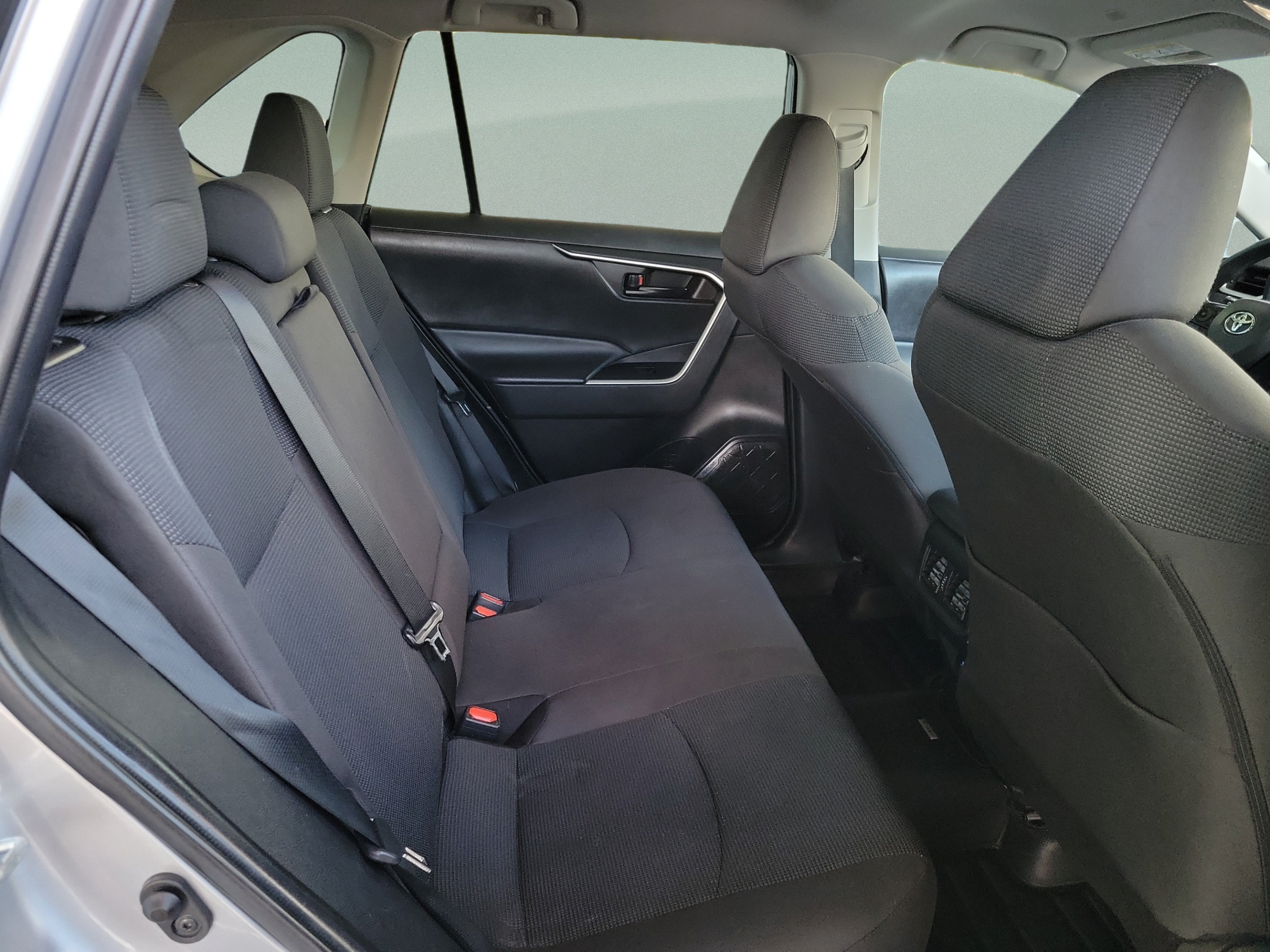 Used 2023 Toyota RAV4 LE FWD image 28