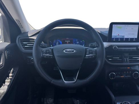 Used 2022 Ford Escape SEL w/ Technology Package FWD image 12