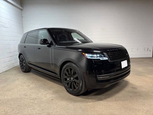 Used 2023 Land Rover Range Rover Long Wheelbase SE AWD/4WD image 4