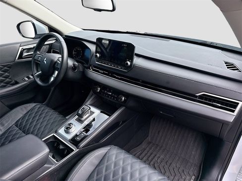 Used 2022 Mitsubishi Outlander SEL image 31