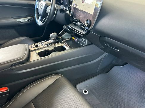 Used 2025 Lexus NX 350h AWD w/ Accessory Package (2T) image 13
