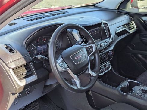 Used 2023 GMC Terrain SLE w/ Driver Convenience Package image 14