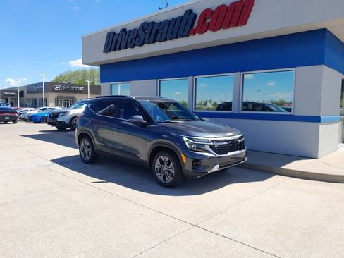 Used 2024 Kia Seltos S AWD/4WD image 2