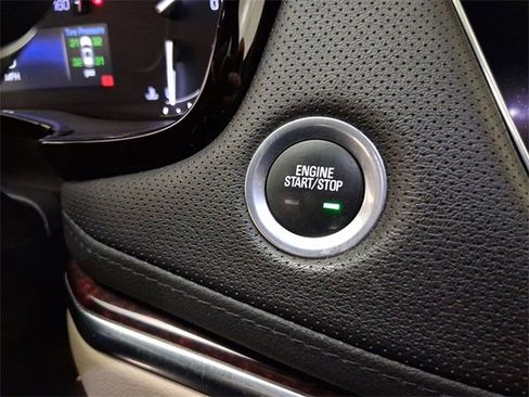 Used 2019 Cadillac XT5 Luxury image 24