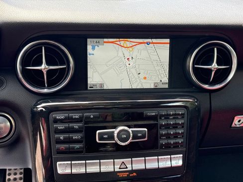Used 2015 Mercedes-Benz SLK 250 image 15