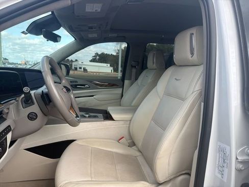 Used 2023 Cadillac Escalade Premium Luxury Platinum image 13
