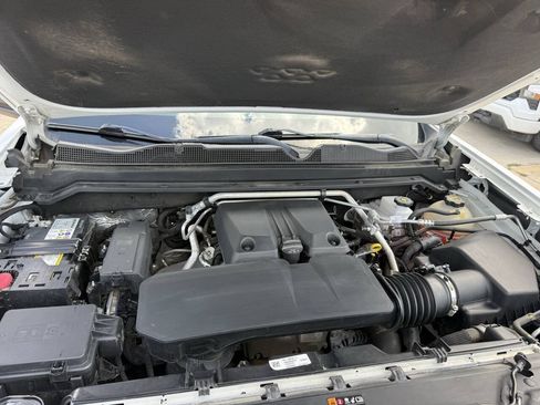 Used 2024 Chevrolet Colorado Trail Boss AWD/4WD image 34