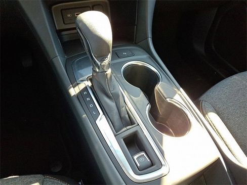 Used 2024 Chevrolet Equinox LT image 14