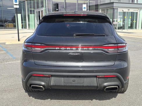 Used 2023 Porsche Macan Turbo image 4