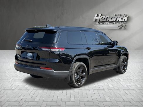 Used 2023 Jeep Grand Cherokee L Limited w/ Luxury Tech Group II AWD/4WD image 10
