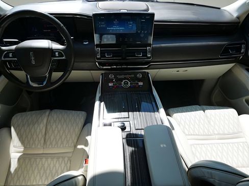 Used 2022 Lincoln Navigator Black Label AWD/4WD image 14