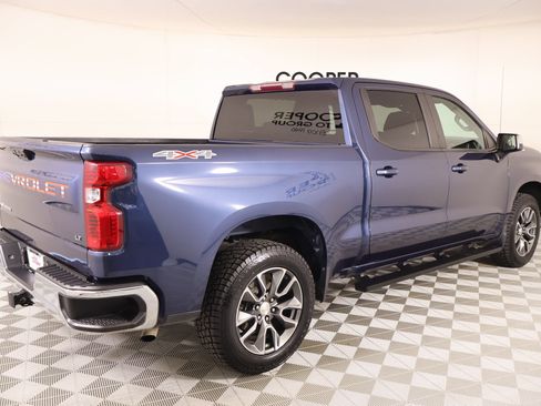 Used 2022 Chevrolet Silverado 1500 LT AWD/4WD image 21