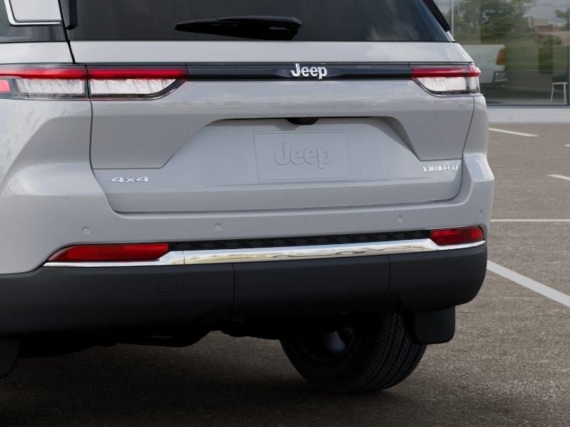 New 2026 Jeep Grand Cherokee Limited w/ MOPAR Finishing Package AWD/4WD image 13