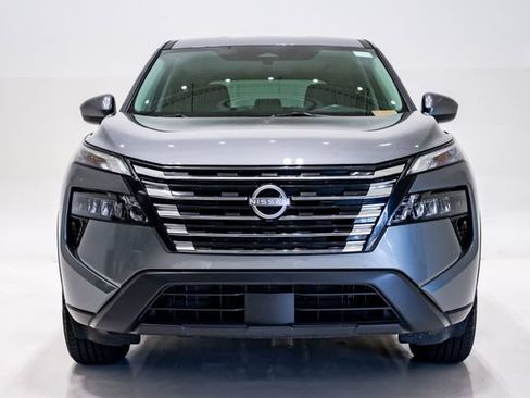 Used 2025 Nissan Rogue SV FWD image 6
