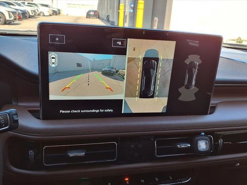 Used 2022 Lincoln Nautilus Reserve w/ Equipment Group 201A image 24