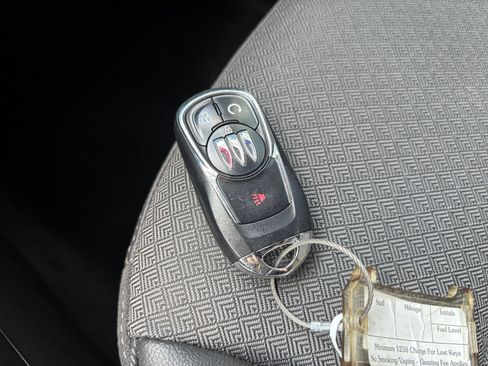 Used 2025 Buick Encore GX Preferred AWD/4WD image 21