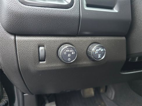 Used 2022 Chevrolet Colorado LT w/ Redline Special Edition image 20