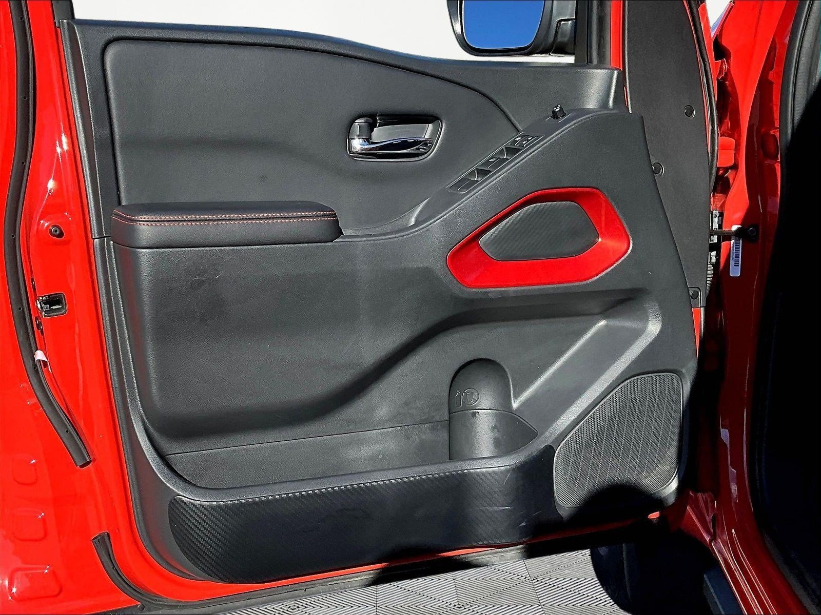 Certified 2025 Nissan Frontier PRO-4X w/ Interior Protection Package AWD/4WD image 21