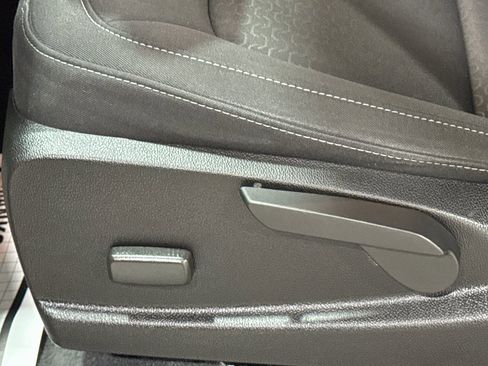 Used 2021 GMC Canyon Elevation image 18