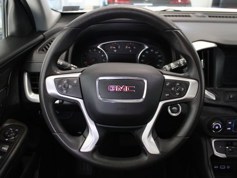 Used 2024 GMC Terrain SLE image 22