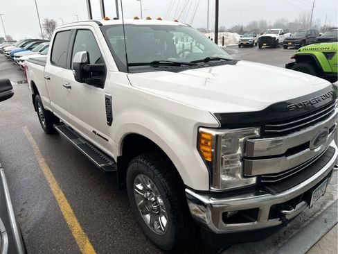 Used 2017 Ford F350 Lariat w/ Chrome Package image 3