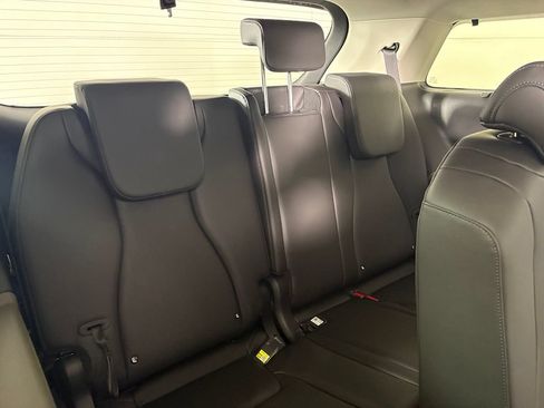 New 2026 Kia Carnival EX FWD image 16