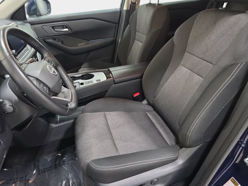 Used 2025 Nissan Rogue SV FWD image 13