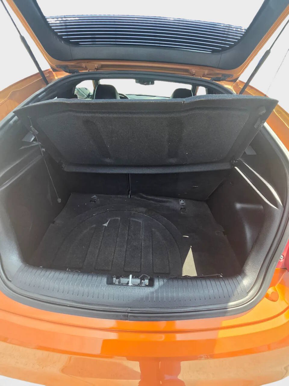 Used 2016 Hyundai Veloster Turbo w/ Option Group 04 FWD image 7