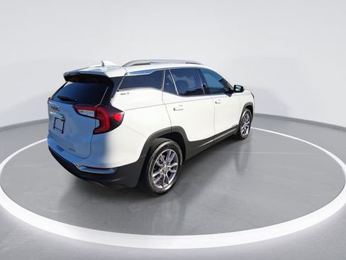 Certified 2024 GMC Terrain SLT image 8