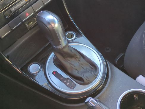 Used 2019 Volkswagen Beetle 2.0T S image 23