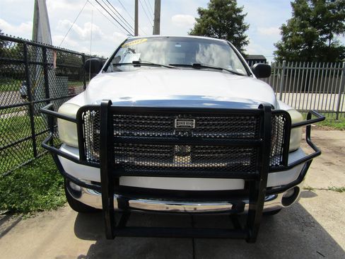 Used 2007 Dodge Ram 1500 Truck SLT image 2
