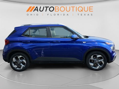 Used 2022 Hyundai Venue SEL FWD image 6