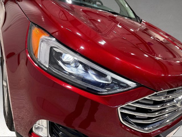 Used 2019 Ford Edge Titanium w/ Equipment Group 301A AWD/4WD image 34