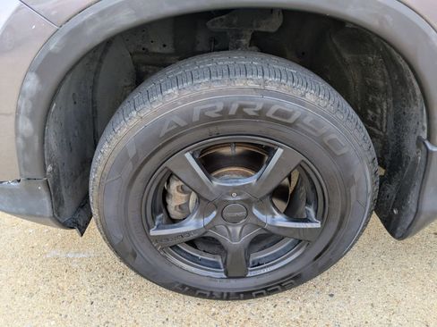 Used 2015 Honda CR-V LX image 16