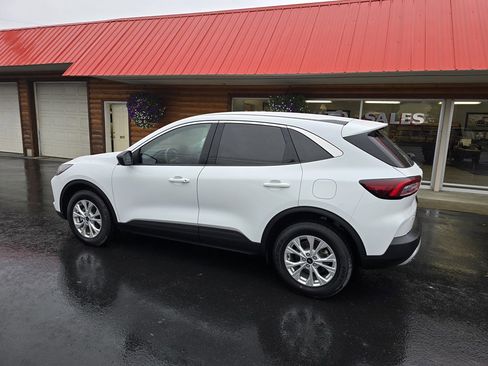 Used 2023 Ford Escape Active image 6