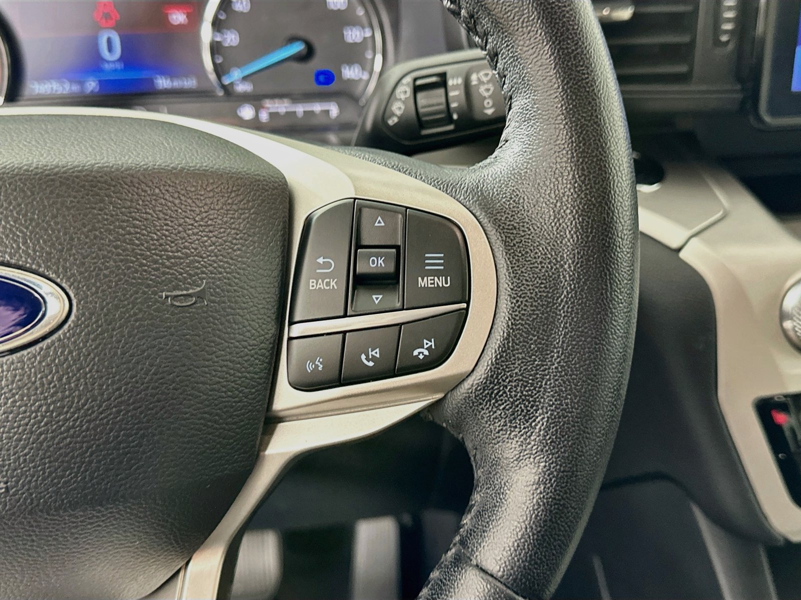 Used 2022 Ford Explorer XLT AWD/4WD image 19