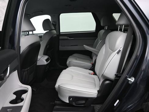 Used 2024 Hyundai Palisade SEL FWD image 26